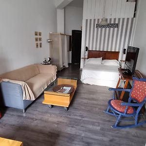 Studio met een King Size Bed